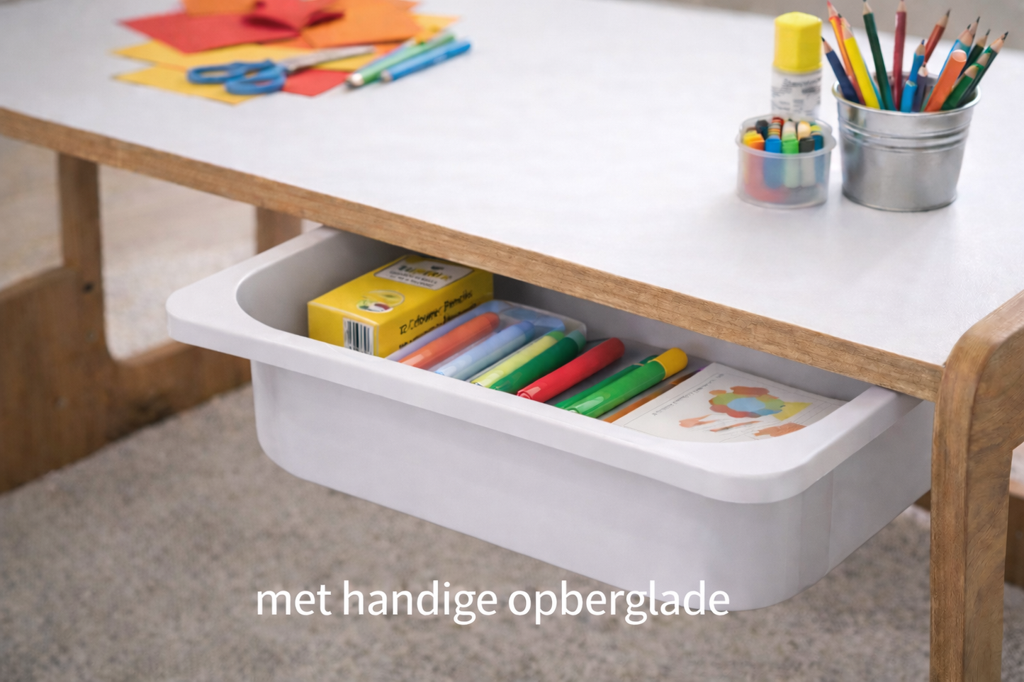 Houten Kindertafel met Stoel en Witte Opberglade