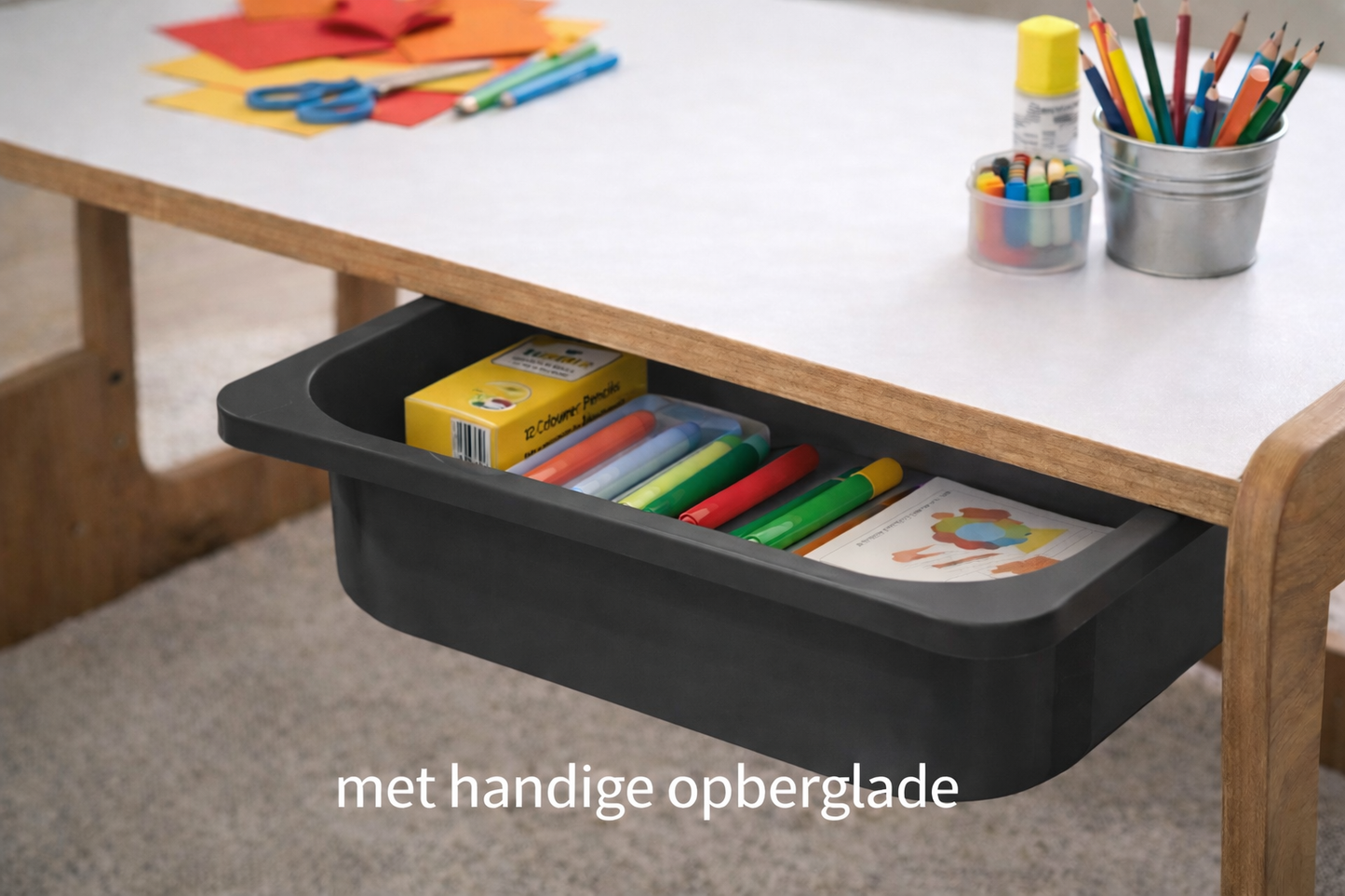 Houten Kindertafel met Stoel en Zwarte Opberglade